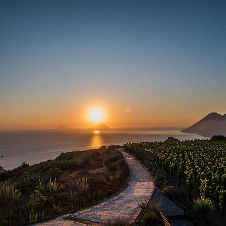 Tenuta Di Castellaro Winery & Resort ลีปารี ภายนอก รูปภาพ